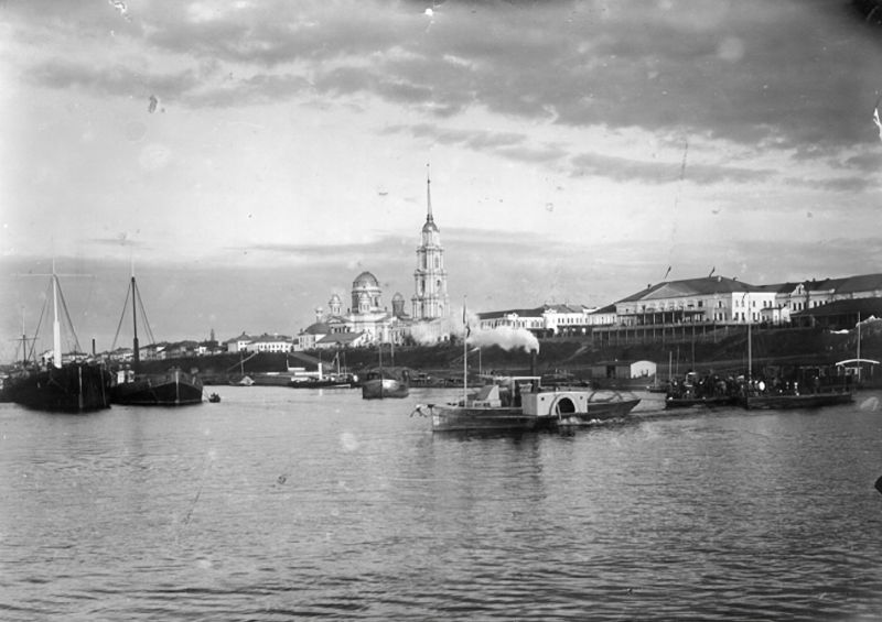 File:Arrêre Port Photo 01.jpg