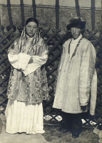 File:Lařiteřaže Couple Photo.jpg