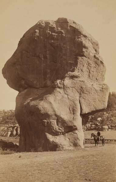 File:Eliulien Iler Boulder 01.jpg