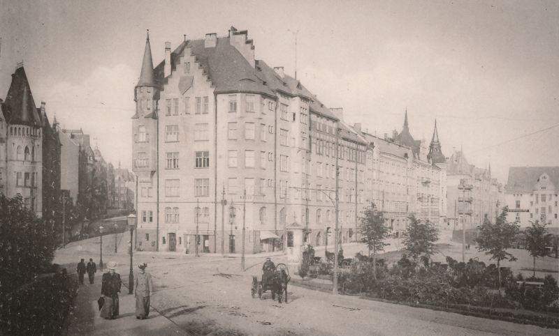 File:Ivaié Streetscene Photo 01.jpg